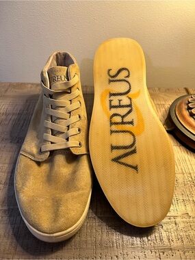 Aureus Patron Men's Beige NuBuck Leather Chukka Slip On Boots - Size 10.5